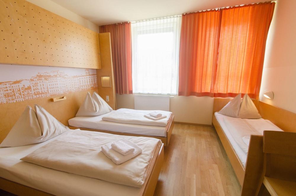 Jufa Hotel Salisburgo Esterno foto