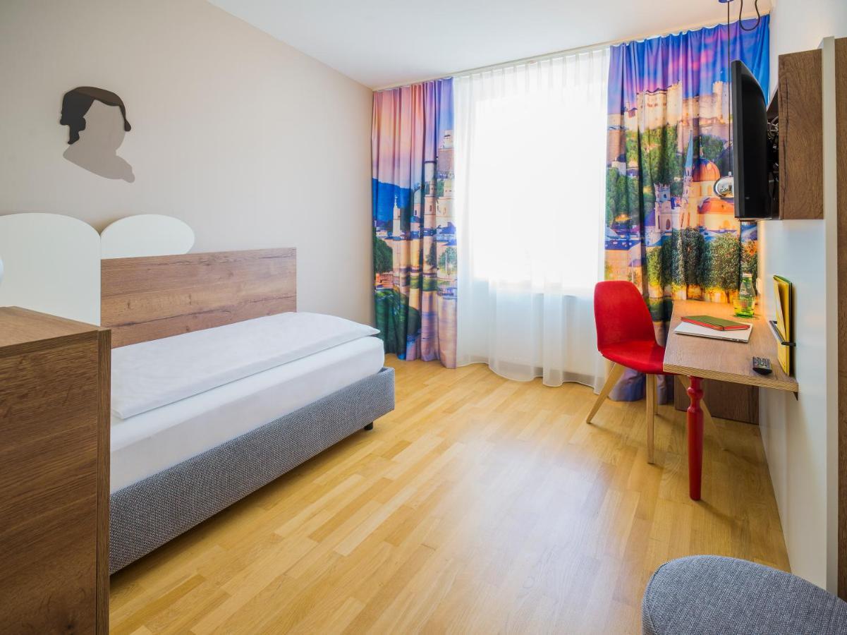 Jufa Hotel Salisburgo Esterno foto